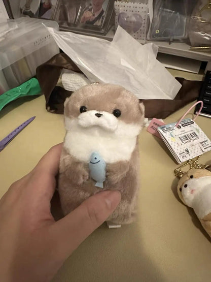 Cute Otter Hug Fish Plush Keychain – Adorable Pendant Doll Gift for Girls, Creative Heart Charm