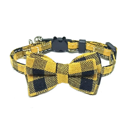 Pet Breakaway Cat Collar with Bow Tie & Bell – Cute Plaid Christmas Red Adjustable Collar for Cats