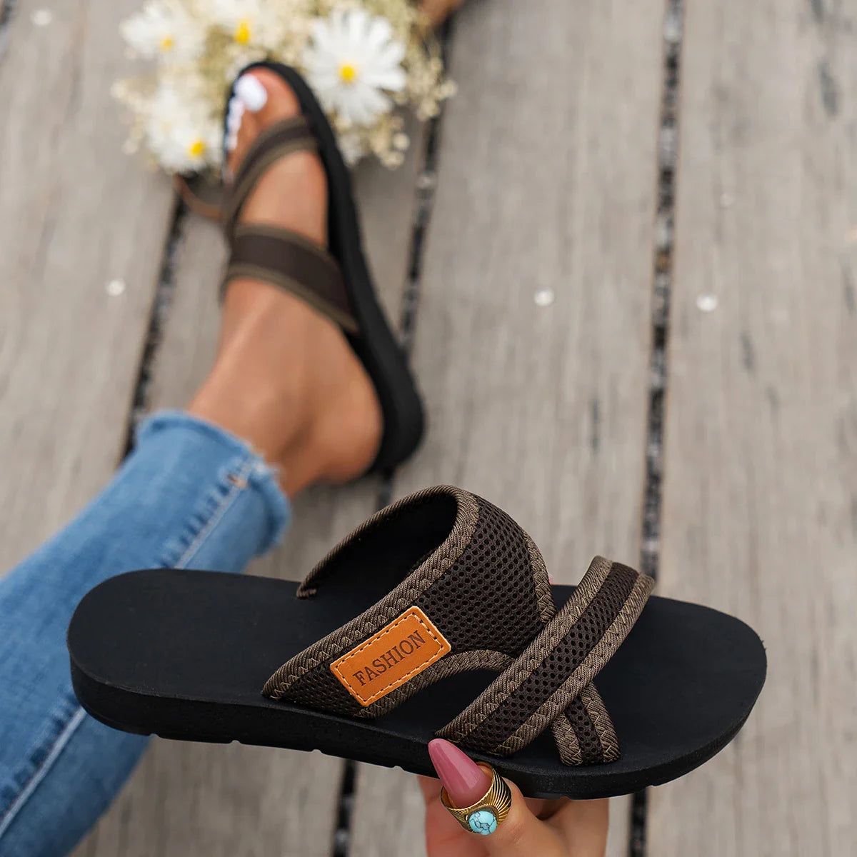 Women’s Fashion Sports Sandals – Mesh Breathable Flat Comfortable Indoor & Outdoor Versatile Summer Footwear