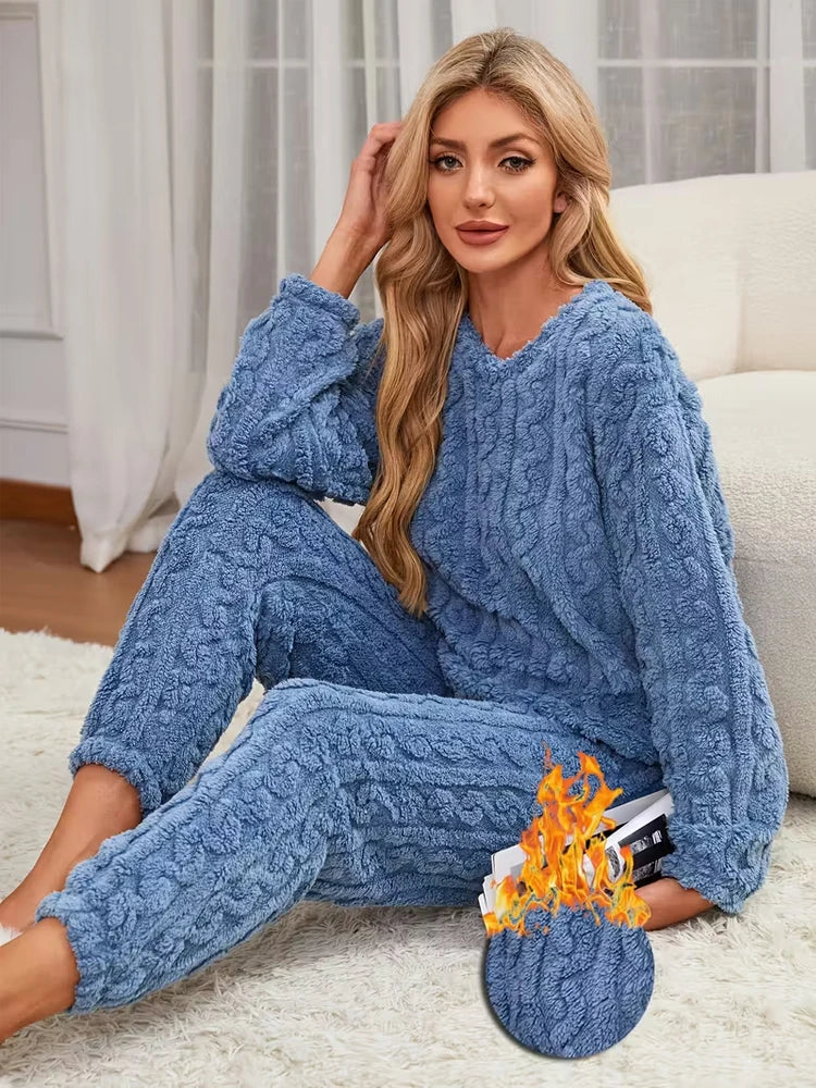 Two-Piece Autumn & Winter Pajama Set – Thick Fleece-Lined Coral Velvet Long-Sleeve Top and Pants, Warm Home Wear
