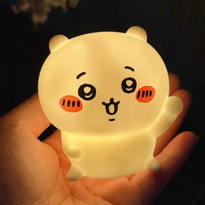 Anime Chikawa Kawaii Desktop Night Light – Hachiware & Usagi Cartoon Vinyl Doll Luminous Toy for Girls’ Gifts