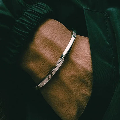 Retro Sword-Shaped Bracelet – Creative Open Bangle for Men & Women, Fashionable Party Jewelry Gift