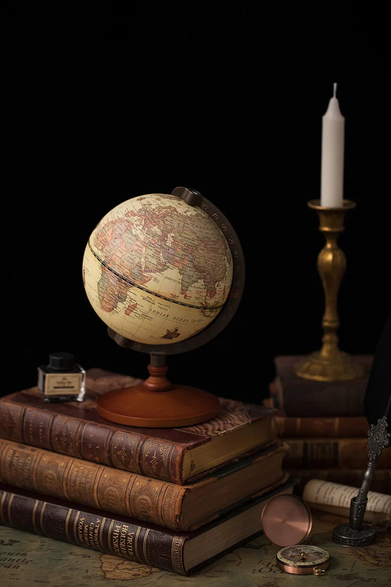 New World Globe – Retro Earth Map with Wooden Base, English Geography Education Desk Decoration
