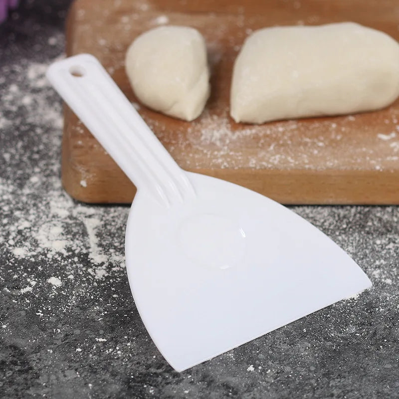 Cake Butter Dough Scraper Cutter Set – Plastic Baking Knife & Triangle Spatula for DIY Baking, Chocolate, Cream & Kitchen Use