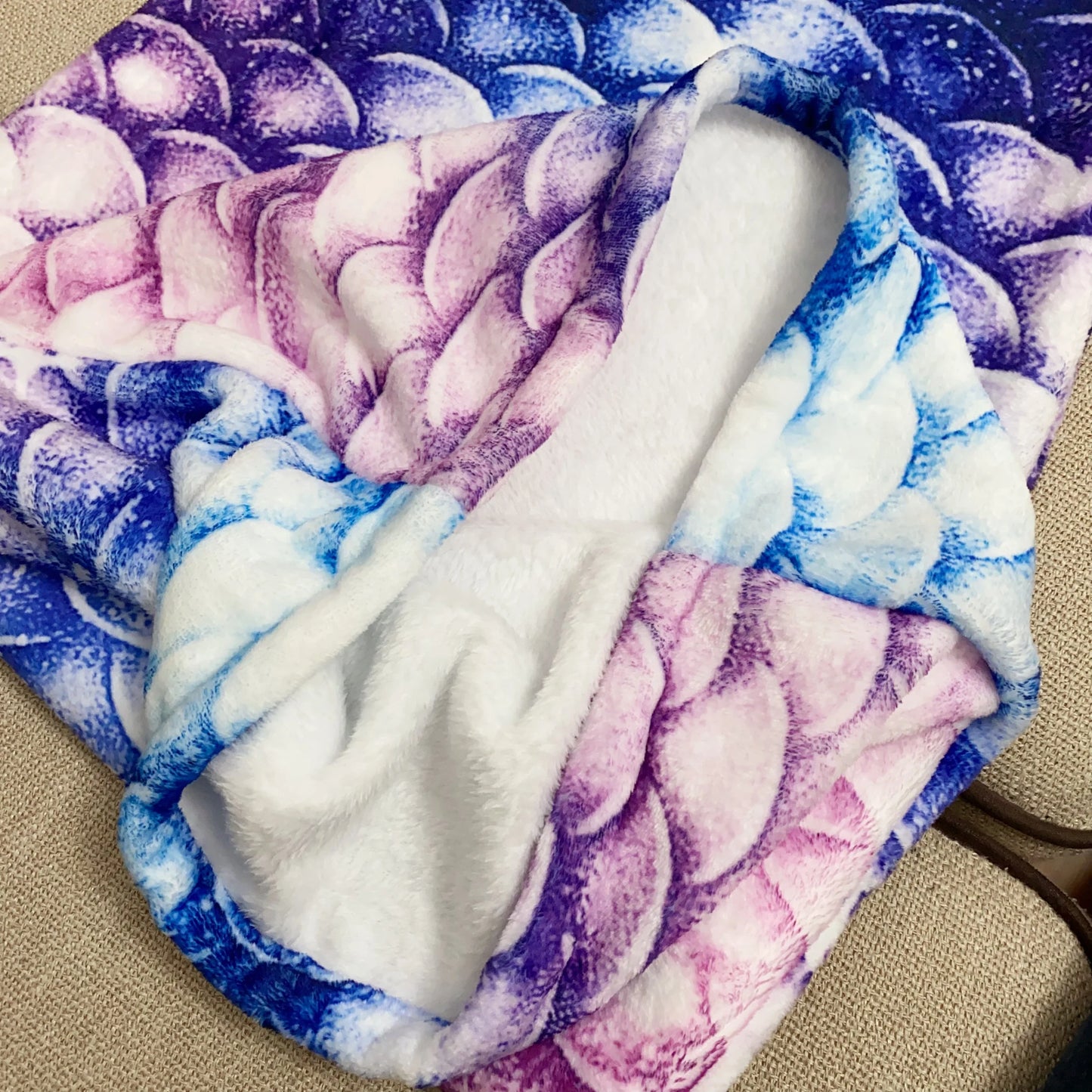 Mermaid Blanket Sleeping Bag — Anti-Kick Flannel Quilt with Soft Fabric, High Color Fastness, Fish Tail Design for Kids’ Birthday Gift
