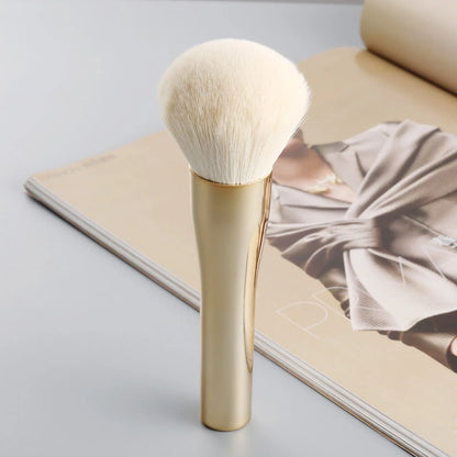 Professional Large Single Powder Brush – High-Quality Makeup Tool