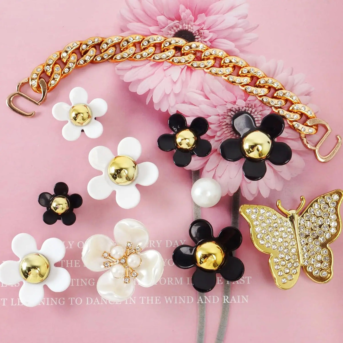 20PCS Beach Bag Charms Set – Pearl, Butterfly & Flower Decorative Accessories for Bo Bag, Stylish Compatible Clip-On Bag Charms