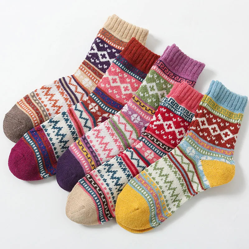 5 Pairs Women’s Thick Warm Socks – Soft Comfortable Autumn Winter Calf Socks, Retro Ethnic Style