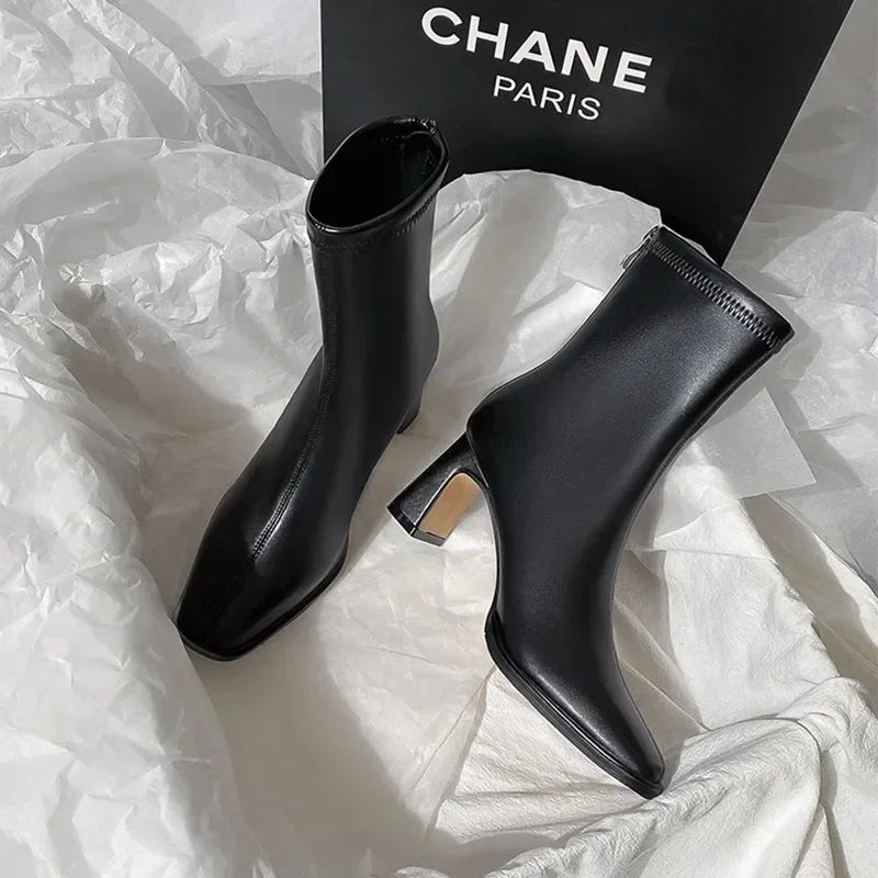 Vintage Warm Cotton Women’s Ankle Boots – Fashionable Square Toe, Elegant Autumn & Winter Short Booties with Thick Heel