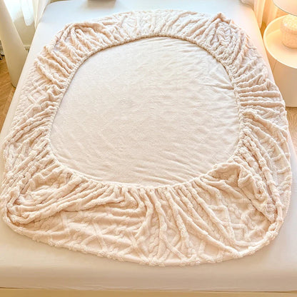 Winter Warm Coral Fleece Fitted Bed Sheet – Thick Fluffy Mattress Cover with Elastic Band for Single, Queen & King Beds