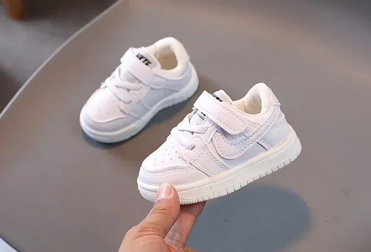 2025 Toddler & Kids White Sneakers — Fashionable Non-Slip Walking Shoes for Boys, Breathable Outdoor Casual Board Shoes