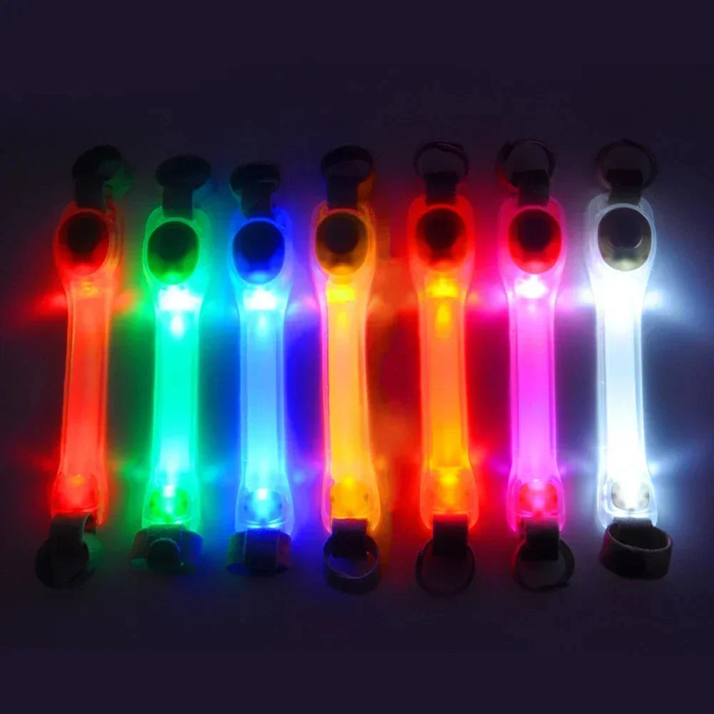 Pet LED Safety Traction Collar – Waterproof Anti-Loss Collar with Multi-Color Flashing Light Pendant for Outdoor Use