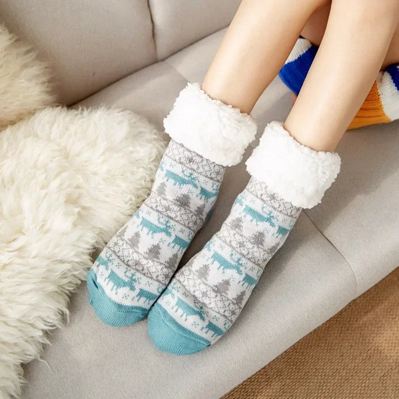 Women’s Christmas Fuzzy Socks – Winter Warm Thermal Non-Slip Fluffy Floor Slippers, Soft Indoor Home Gift