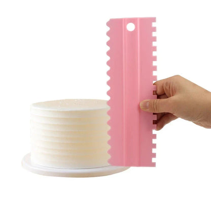 Set of 4 Cream Scrapers - PP Cream Smoothers and Pastry Icing Combs Spatulas for DIY Baking and Cake Decorating - Essential Bakery Accessories