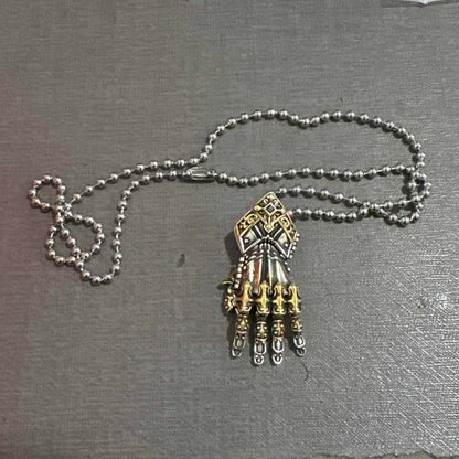 5cm Robot Hand Pendant – Mechanical Bionic Collectible with Movable Finger Joints, Chain Charm Display Ornament & Gift
