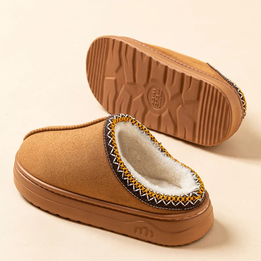 Winter Women's Slippers – Fashionable Fuzzy Fur, Anti-Slip Soft Sole, Warm Indoor & Outdoor Plush Houseshoes for Men & Women