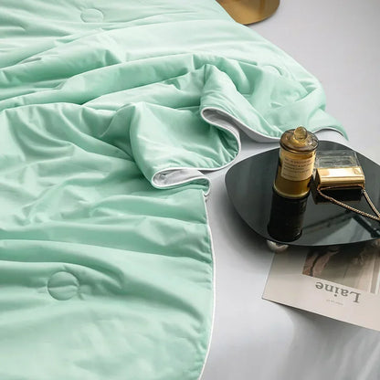 High-Quality Cooling Blanket – Smooth Air-Conditioning Comforter, Lightweight Summer Quilt with Double-Sided Cooling Fabric