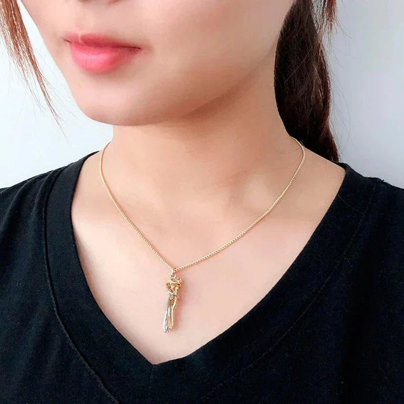 Fashion Hugging Necklace Choker – Pendant Chain for Men and Women, Couple Jewelry Gift for Lovers