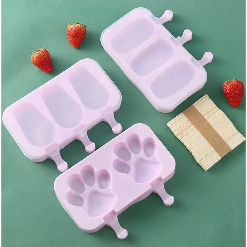 Silicone Ice Cream Popsicle Mold: Siamese Molds with Lid for DIY Homemade Ice Lolly - Cartoon Cute Image Kitchen Tools