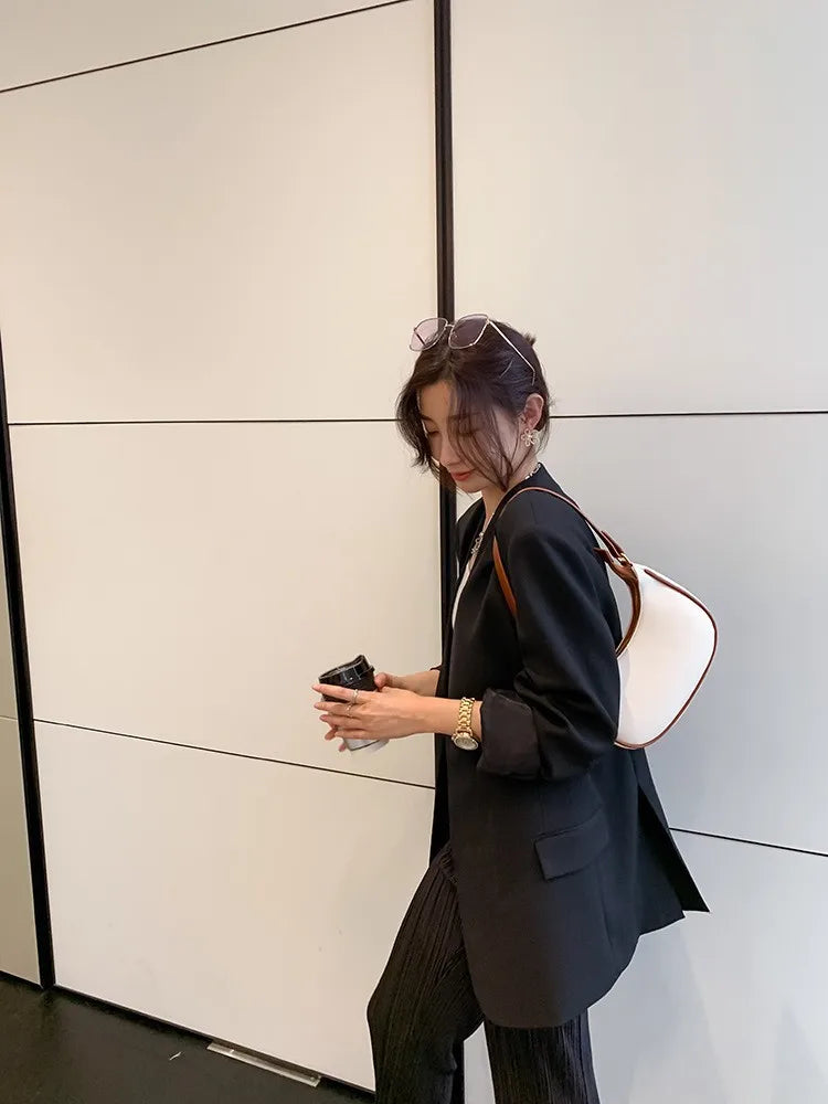 Small Armpit Bag for Women – 2024 New Fashion, French Niche High-End Shoulder Bag, Trendy & All-Match Style