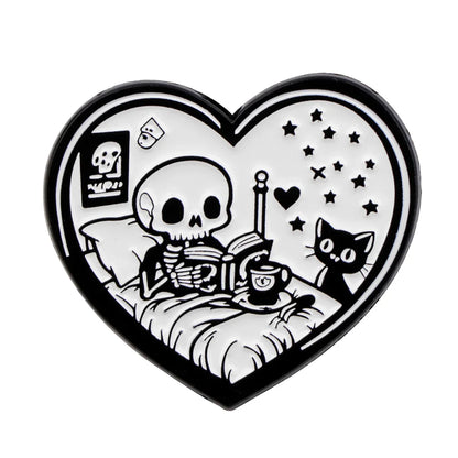 Cute Black Cat Enamel Pin – Animal Brooch Lapel Pin for Backpack, Clothing, Witch Jewelry & Halloween Gifts