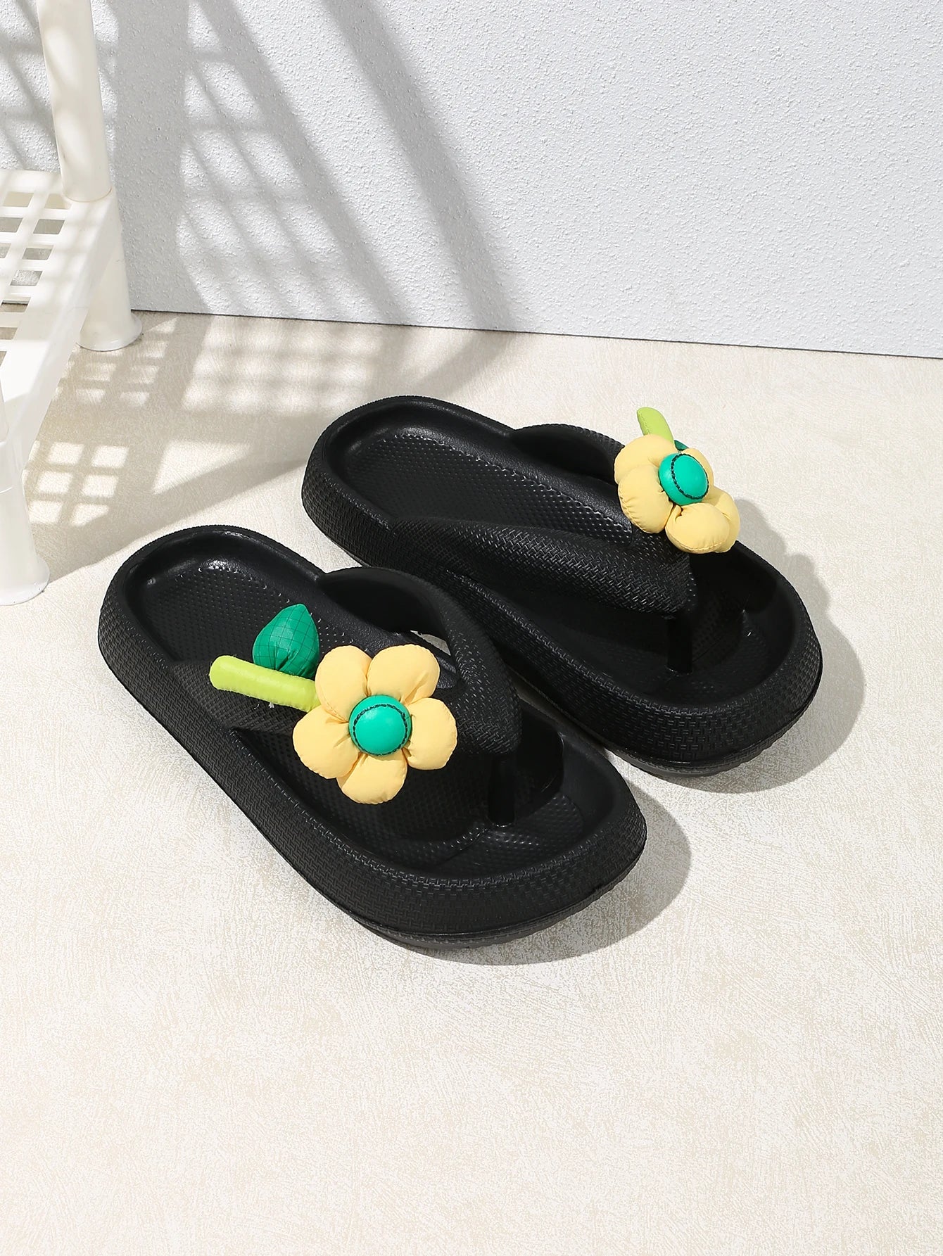 Women’s Phalaenopsis Flower Flip Flops - Cute Multicolor Summer Slippers