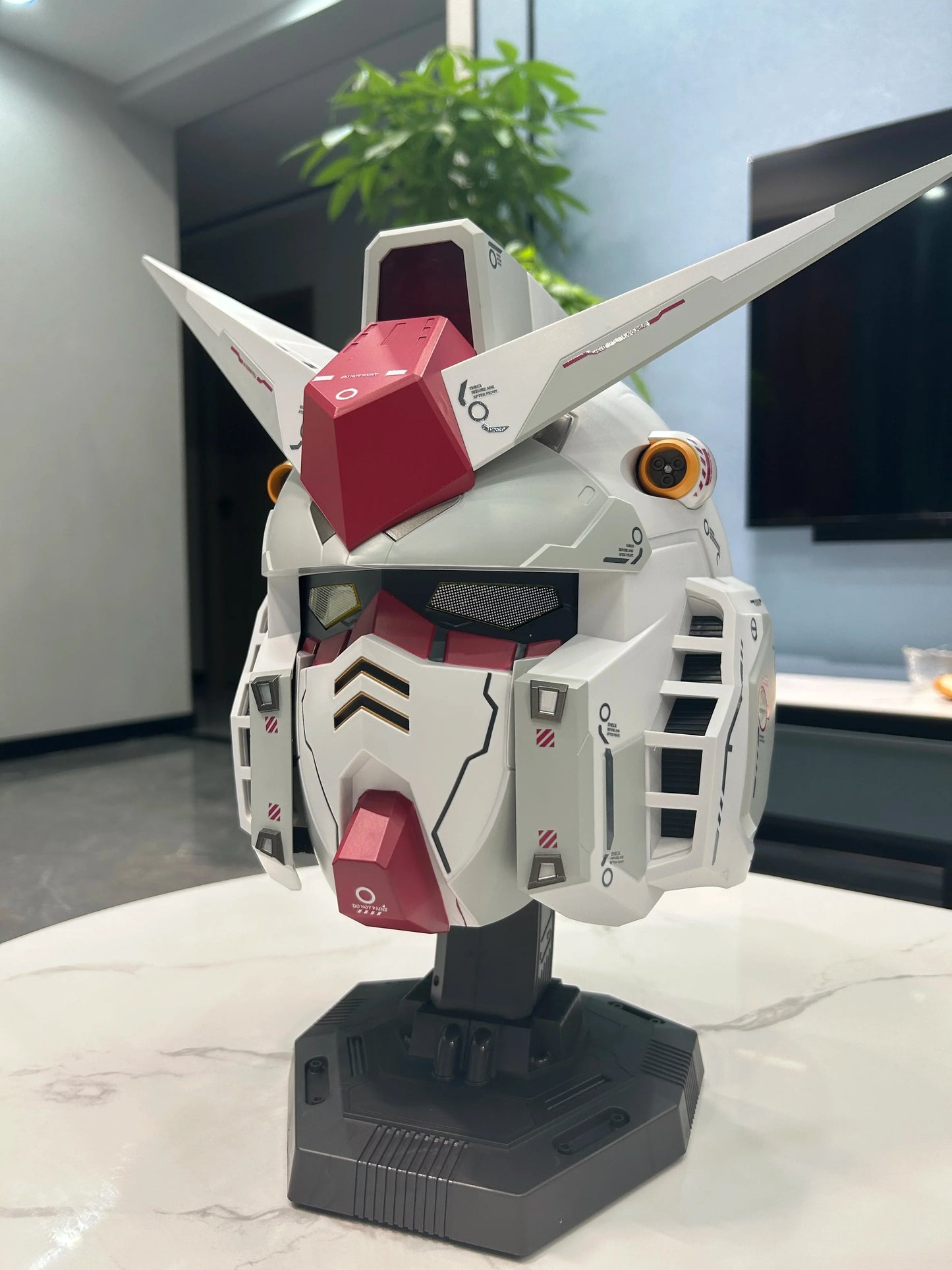 Bandai Gunpla RX-78 Gundam Head Collection – Wearable Robot Kit Action Figure, Cosplay Model for Kids, Halloween & Christmas Gift