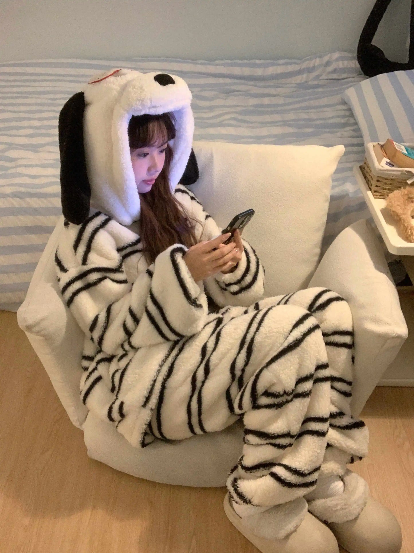Halloween Snoopy Flannel Pajamas – Hooded Kawaii Anime Cartoon Pajamas for Kids & Adults, Cozy Autumn Homewear