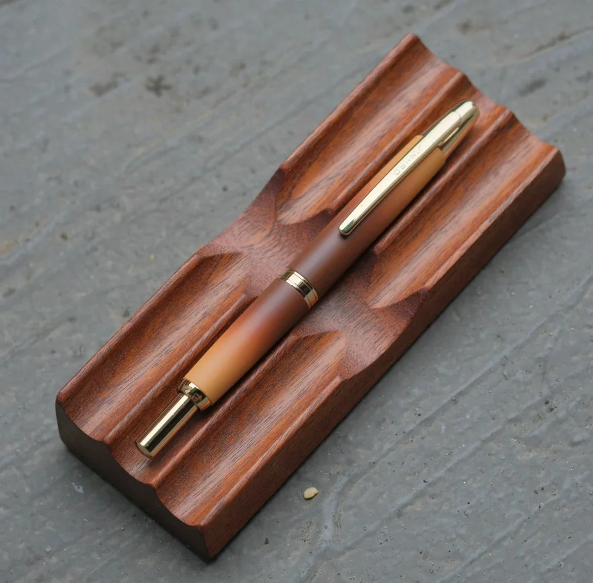 Limited Edition Jinhao 10 Retractable Fountain Pen — EF/F Nib with Ink Converter, Gradient Coffee