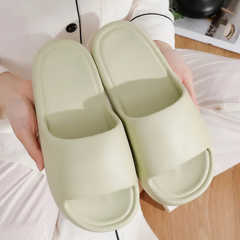Lightweight Platform Slippers for Women – Super Soft Non-Slip Beach Flip Flops & Indoor Shower Slides for Couples Comfort