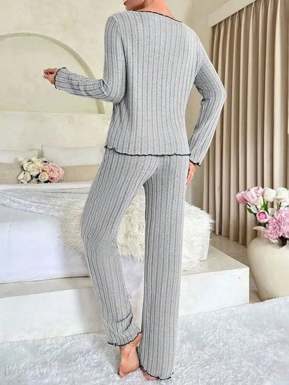 Women’s Autumn & Winter Plush Pajama Set – Warm Long-Sleeve Top and Trousers, Casual 2-Piece Homewear Loungewear
