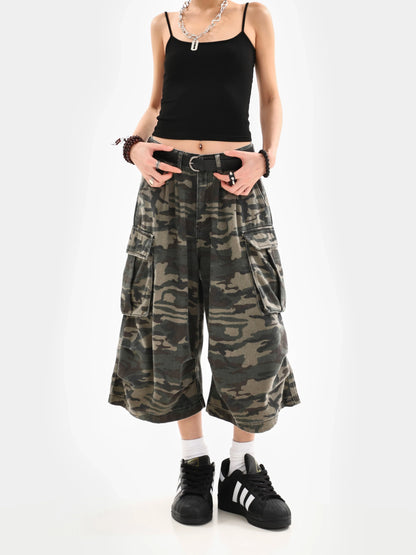 Women’s Summer Camouflage Cargo Capris — Loose Street Style Calf-Length Casual Shorts
