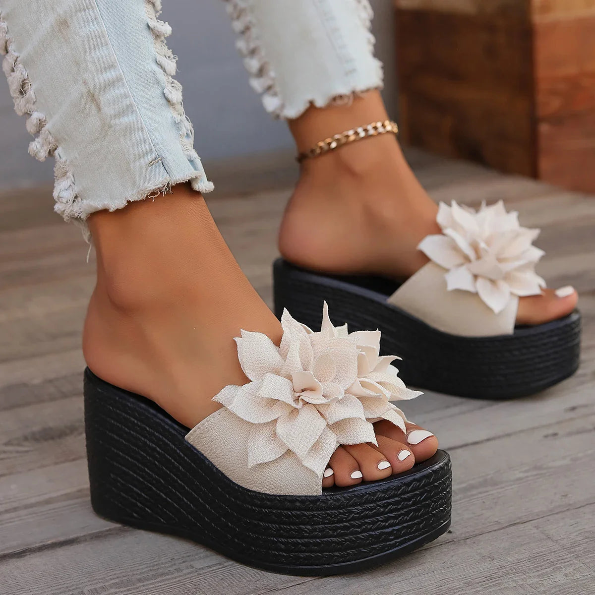 Women’s Platform Wedge Slippers – Summer Beach High Heel Flower Fashion Casual Sandals