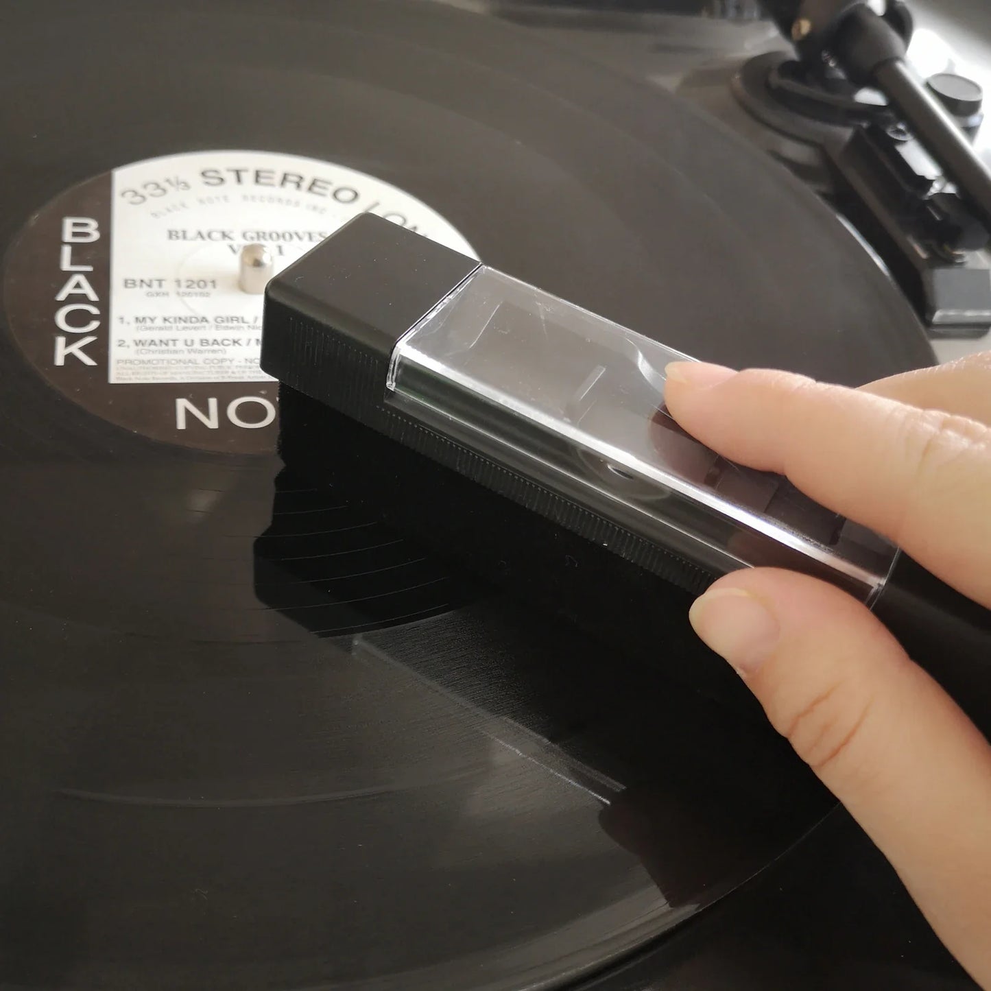 Anti-Static Velvet Brush - Dust Remover for CD/LP Vinyl Phonograph Turntable Player - Hot Sale Phonograph Cleaning Accessory