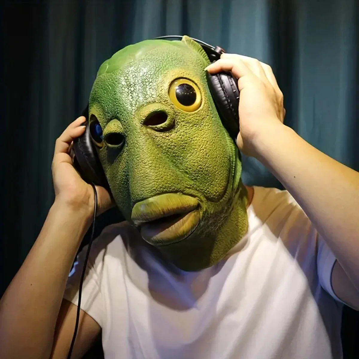 Green Fish Head Mask – Fun Halloween & Party Prop, Perfect for Photos and Party Favors