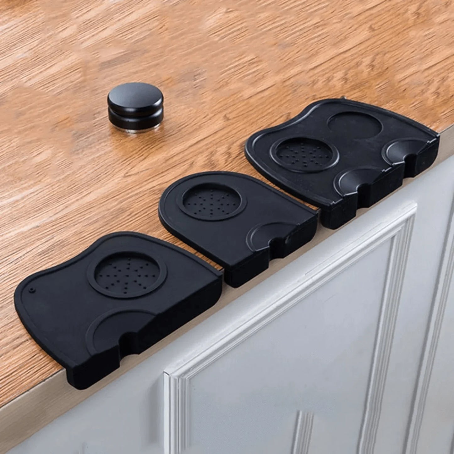 Silicone Espresso Tamper Mat - Anti-Skid Coffee Tamping Corner Pad for Baristas, Durable Coffeeware Tool Holder