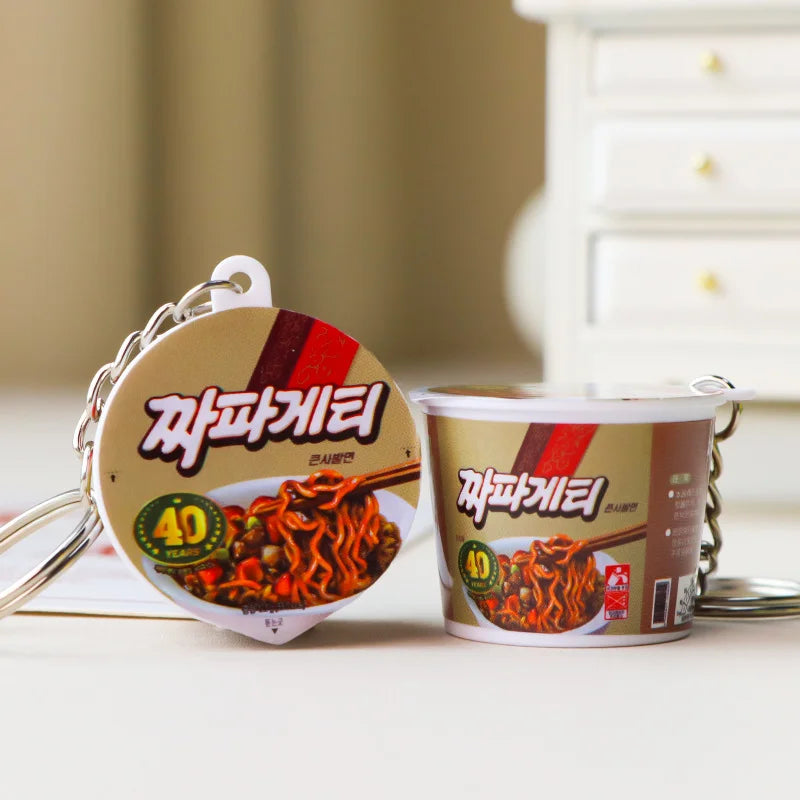Simulation Instant Noodles Keychain – Mini Snack Phone Pendant Bag Charm, Christmas and New Year Gift Accessory