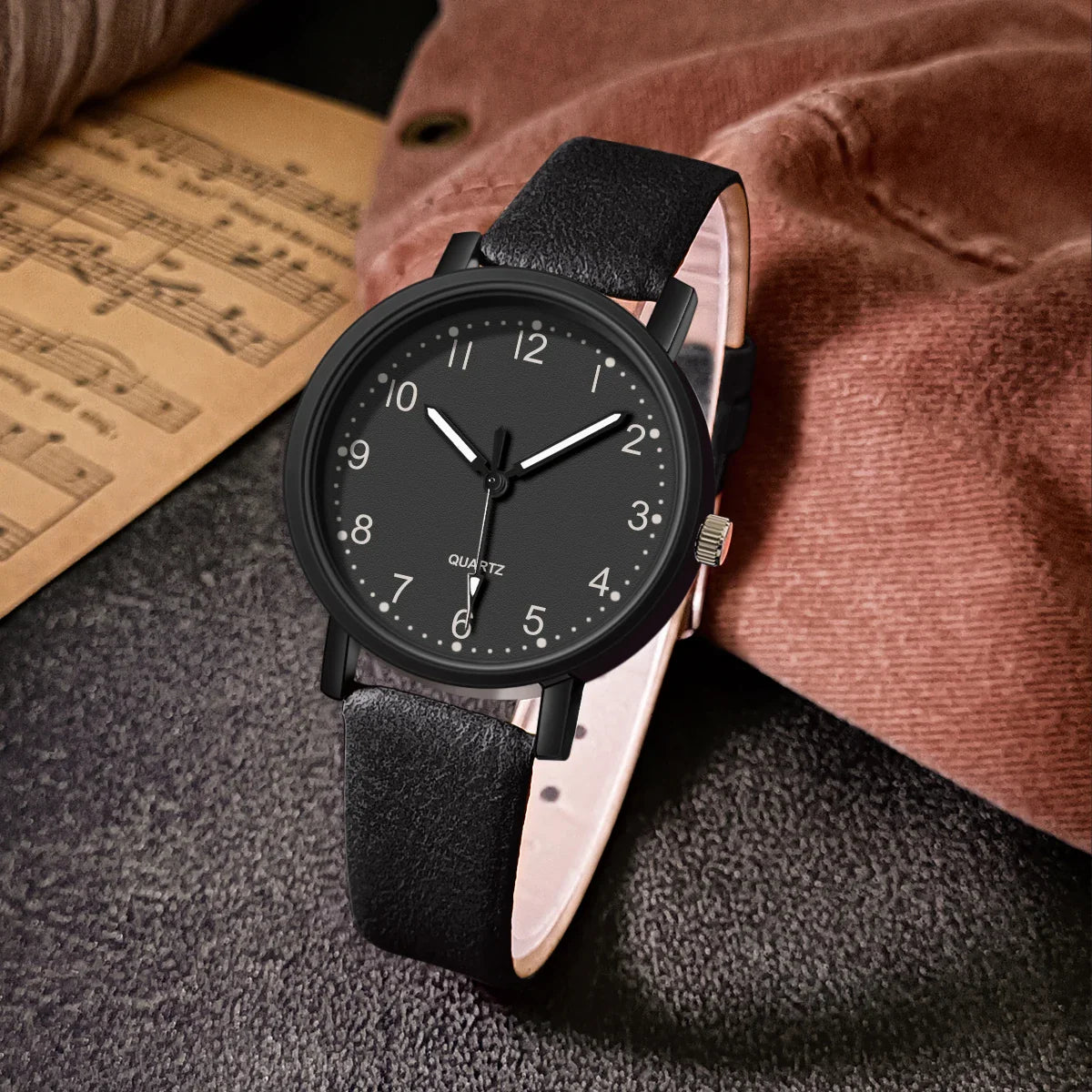 Vintage Women’s Quartz Watch – Leather Strap Wristwatch, Elegant Ladies Watch Gift