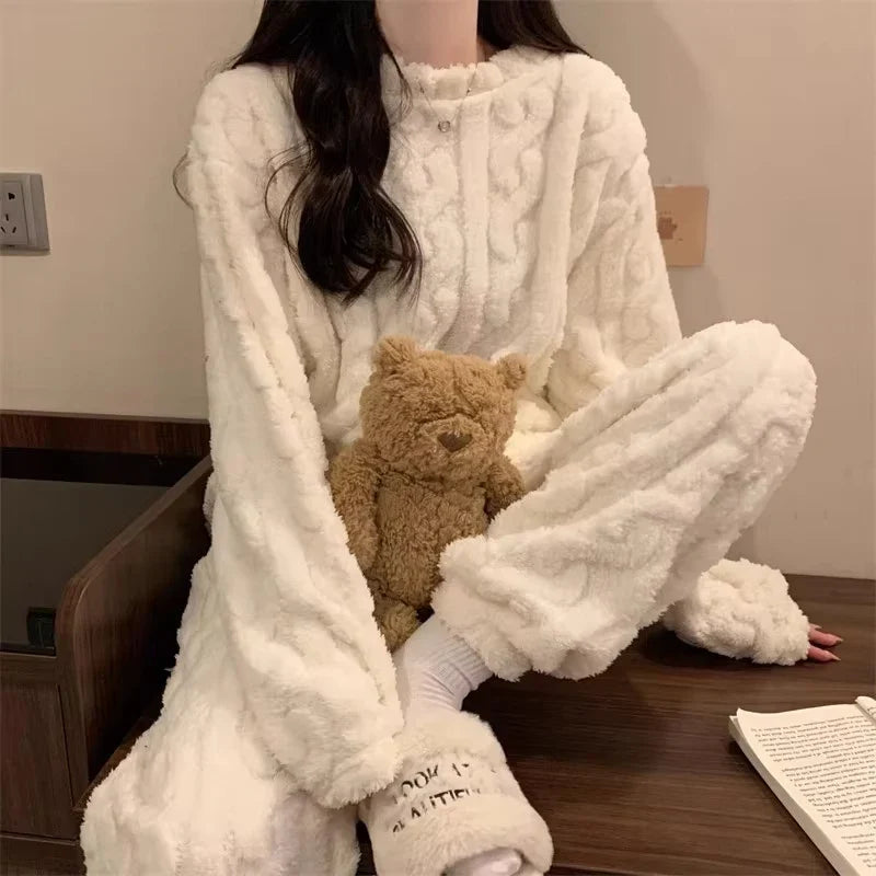Two-Piece Autumn & Winter Pajama Set – Thick Fleece-Lined Coral Velvet Long-Sleeve Top and Pants, Warm Home Wear