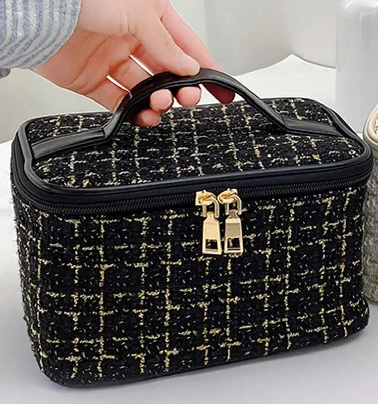 Korean-Style Large Cosmetic Bag – Instagram-Inspired Chanel-Style Ladies’ Handheld Toiletry Organizer