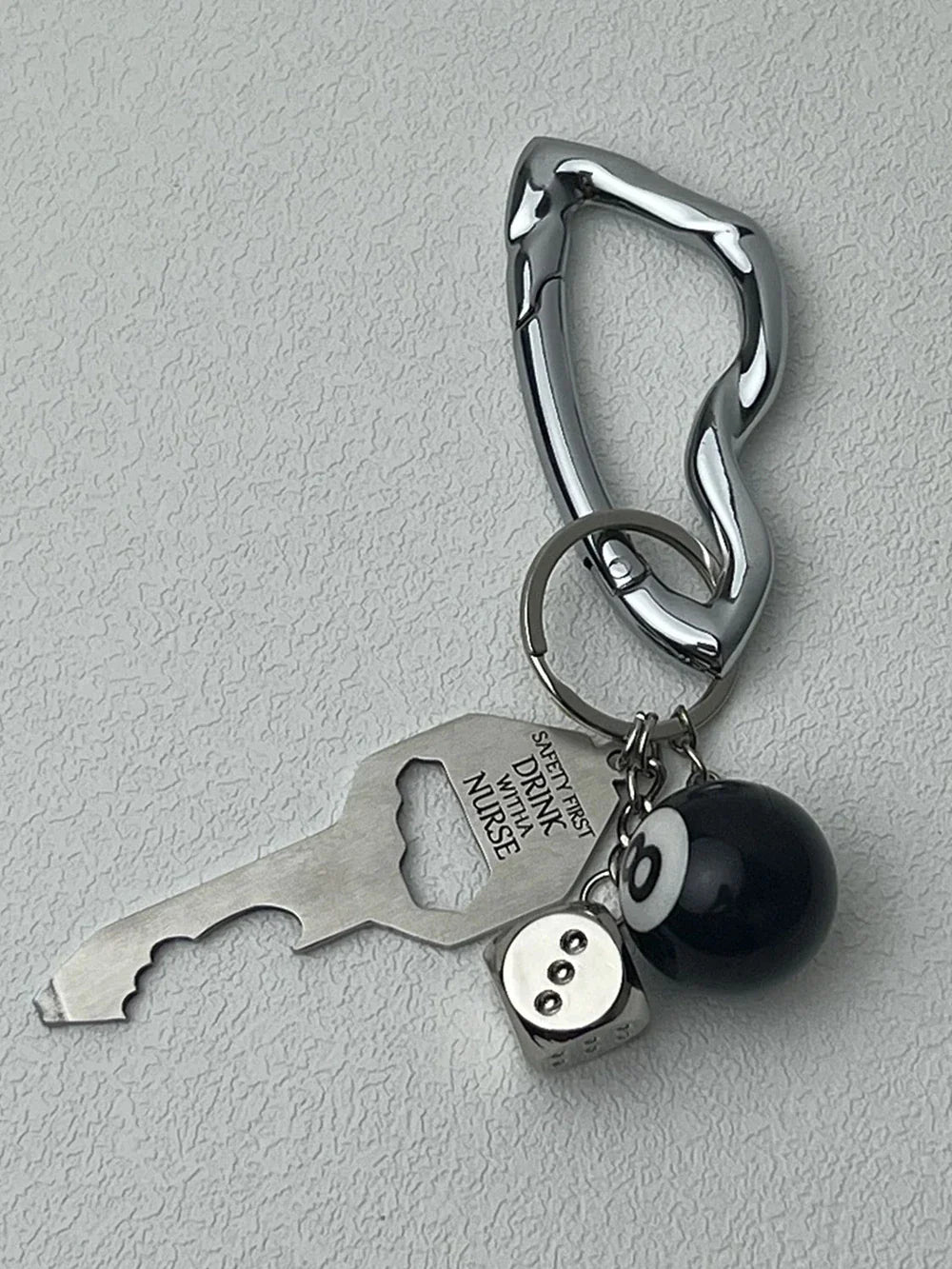 Y2K Punk Star Oval Carabiner Keychain – Axe-Shaped Mountaineering Key Ring Gothic Backpack Accessory