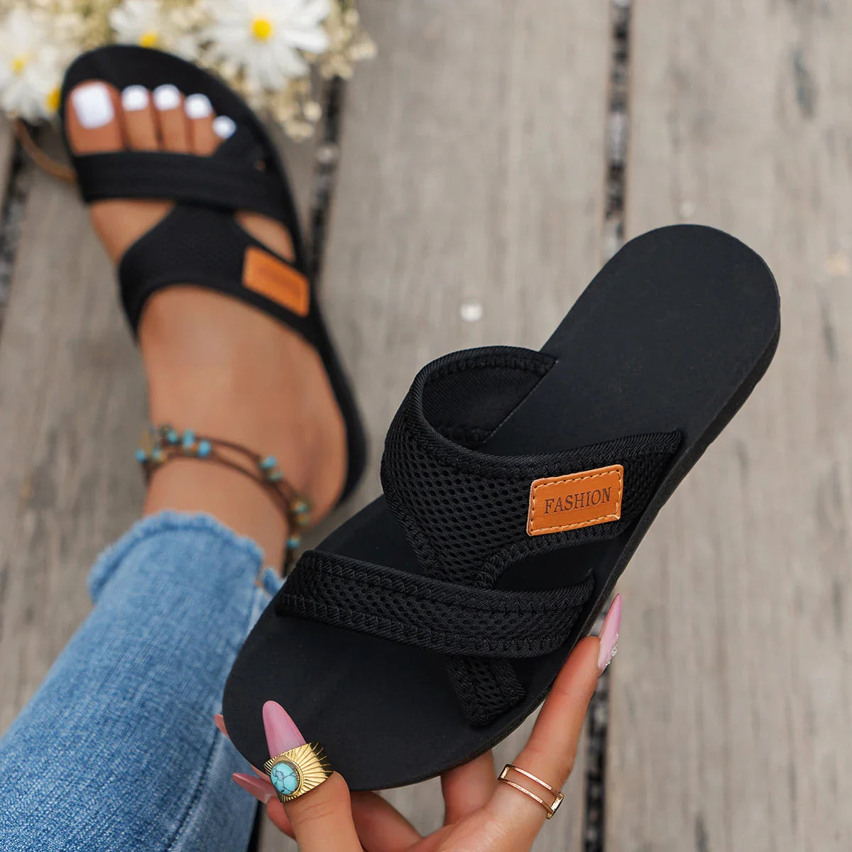 Women’s Fashion Sports Sandals – Mesh Breathable Flat Comfortable Indoor & Outdoor Versatile Summer Footwear