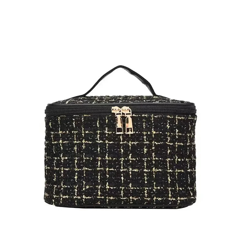 Korean-Style Large Cosmetic Bag – Instagram-Inspired Chanel-Style Ladies’ Handheld Toiletry Organizer