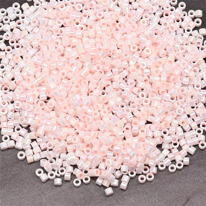 1000Pcs 1.6x1.3mm Japan Glass Seed Beads 11/0 – Cylindrical Loose Beads for DIY Statement Jewelry Making (5g Pack)