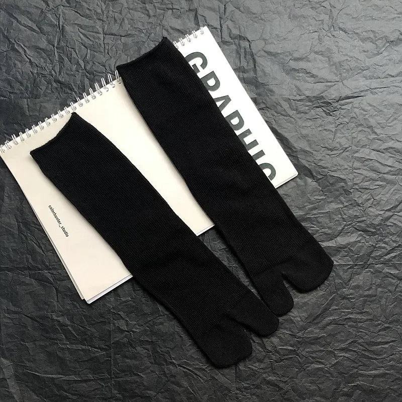 Unisex Combed Cotton Split Toe Tabi Socks – Comfortable Two-Toe Harajuku Style Socks for Men & Women High Quality Cotton