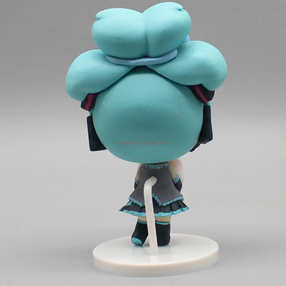 Hatsune Miku Anime Figurine – Holding Cinnamoroll, Bean-Eyed Kawaii Action Figure, Tabletop Decoration & Toy Gift for Children