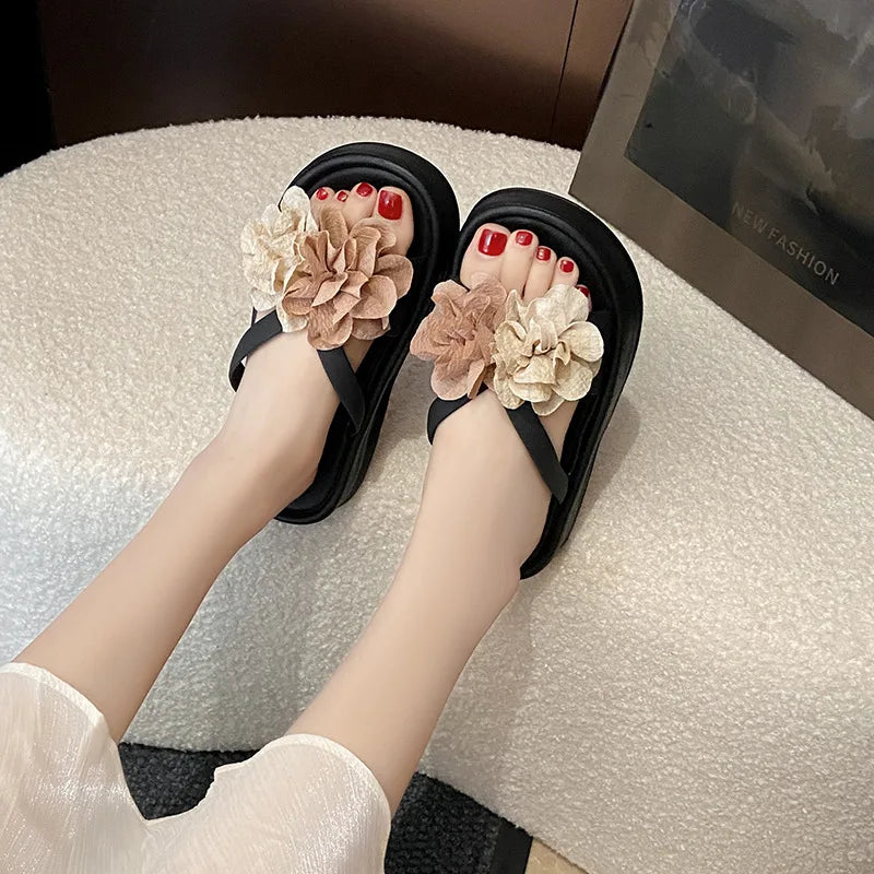 Two-Tone Floral Platform Sandals - Women’s Summer Thick Sole Beach Slides