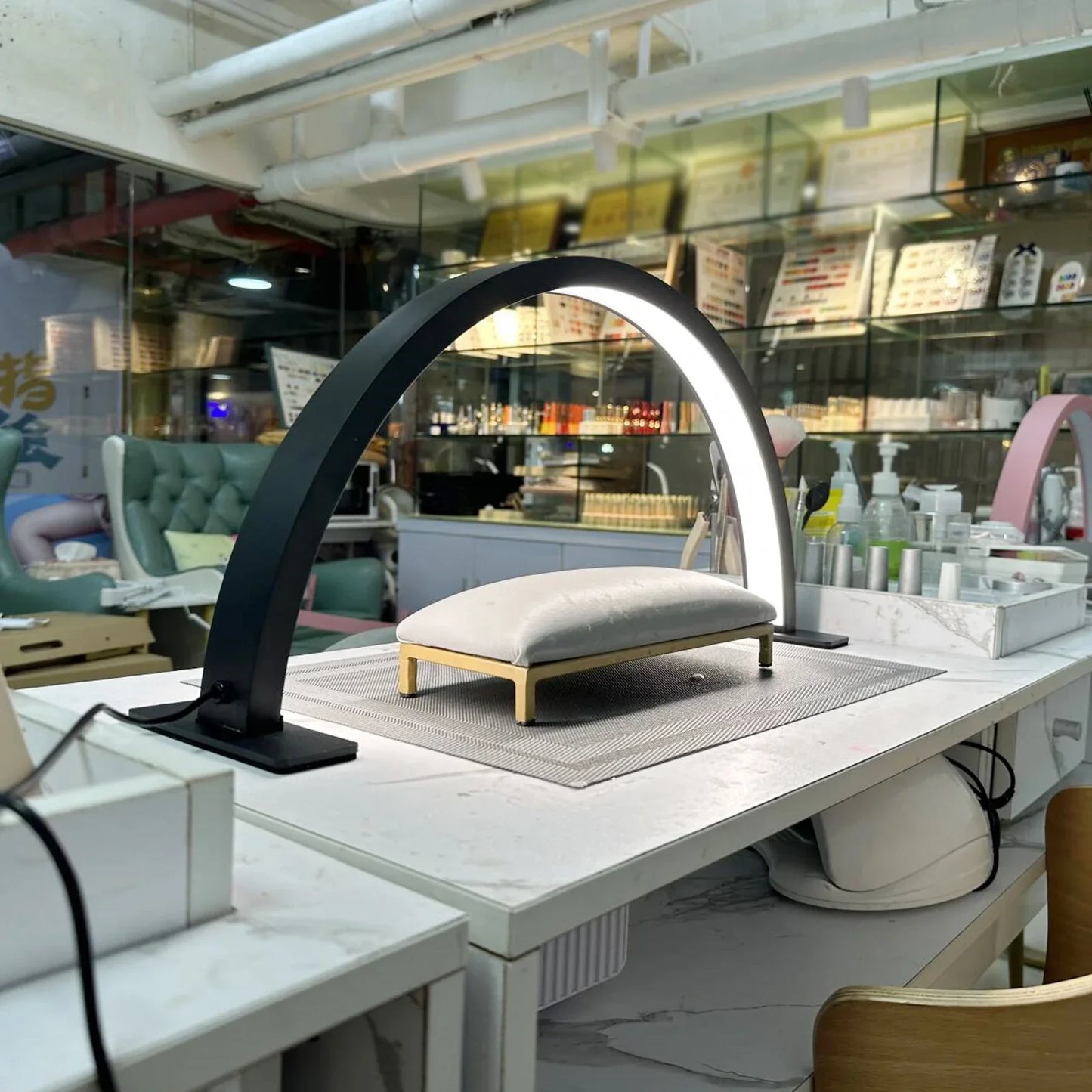 Half-Moon LED Nail Lamp – Adjustable Three-Color Light for Makeup, Beauty, Skincare & Eyebrow Lighting