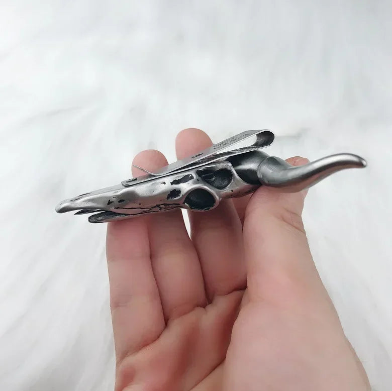 Outdoor EDC Stainless Steel Bull Head Tool – Multi-Function Pocket Cutter, Necklace Pendant & Defensive Window Breaker