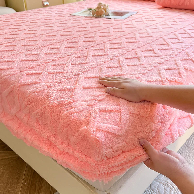 Winter Warm Coral Fleece Fitted Bed Sheet – Thick Fluffy Mattress Cover with Elastic Band for Single, Queen & King Beds
